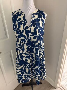 SHEIN Blue and White Floral Tiered Sleeveless Dress